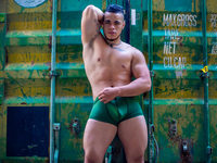 Live Feature show with Eddie Crawford!