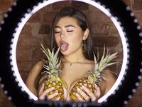 Bella Gajos