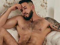 Brad Leon
