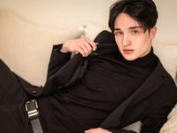 LEO_LEVIS