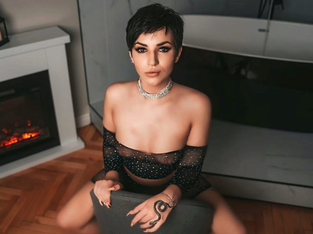 Vivi Fox